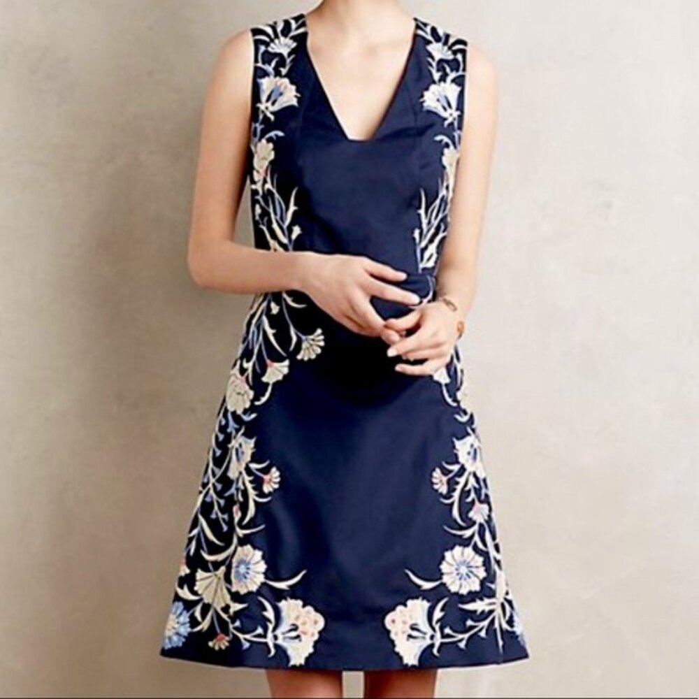 MOULINETTE SOEURS Anthropologie Bellflower Blue Embroidered dress Sz 8
